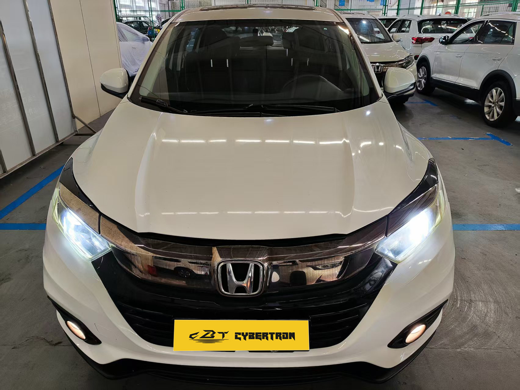 Honda Vezel 2020 Model Year 1.5L CVT Luxury Edition — Photo 1